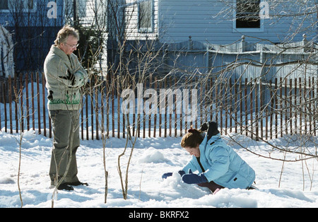 SNOW CAKE (2006) SIGOURNEY WEAVER, ALAN RICKMAN MARC EVANS (DIR) SCHNEE 006 Stockfoto