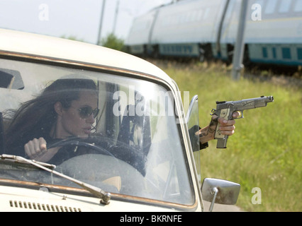 WANTED (2008) ANGELINA JOLIE TIMUR BERKMAMBETOV (DIR) 005 Stockfoto