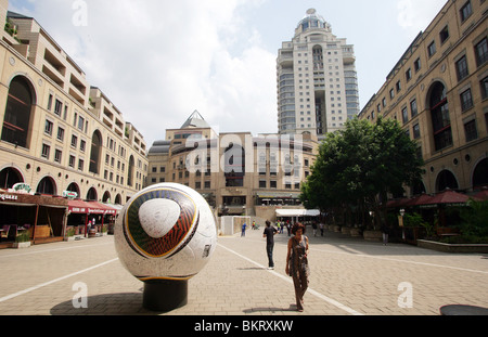 Nelson Mandela Square in Sandton City, Einkaufszentrum und Hotel-Komplex in der Nähe von Johannesburg Stockfoto