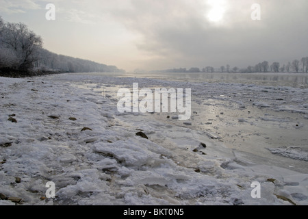 Winter, Eis, gefrorenes, Donau, Fluss Stockfoto