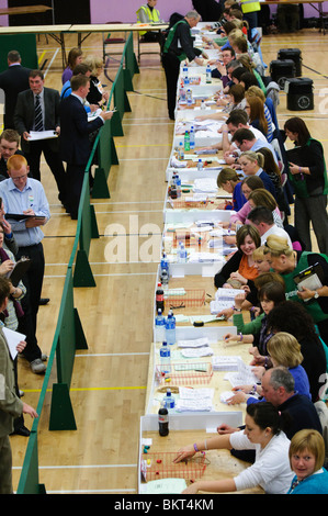 Innerhalb einer Zählung Station für East Antrim, South Antrim und Nordbelfast während der Wahlen von 2010 Stockfoto