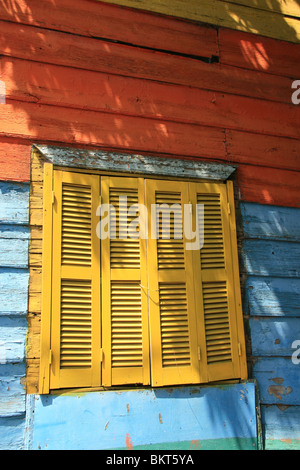 Bunte Holzwände gefunden in La Boca, Buenos Aires, Argentinien Stockfoto