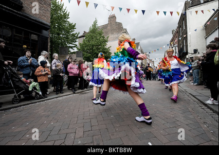 Lose Damen Morris auf dem Festival Sweeps Stockfoto