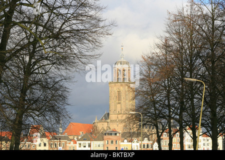 Deventer ist Een Stad, Gemeente de Oude Hanzestad in Het Oosten van Nederland En in Het Zuidwesten van de Provincie Overijssel. De Stad ist Gebouwd Aan de IJssel. Deventer ist Een van de Vijf Oudste Steden van Nederland; Deventer ist eine Gemeinde und Stadt ich Stockfoto