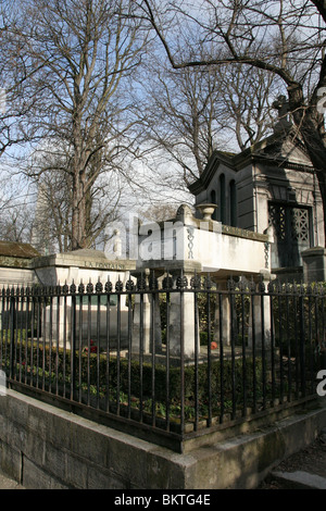 Moliere und La Fontaine Gräber im Friedhof Père Lachaise, Paris, Frankreich. Stockfoto