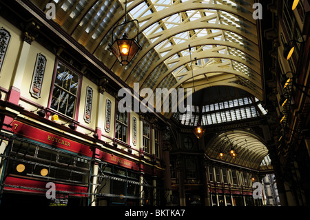 Detail des reich verzierten Leadenhall Market, London, England, UK Stockfoto