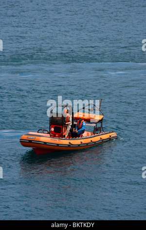 Leben Boote Ausschreibungen Hochgeschwindigkeitsfahrzeuge vom Kreuzfahrtschiff P & O Aurora Reunion Inselhafen Stockfoto