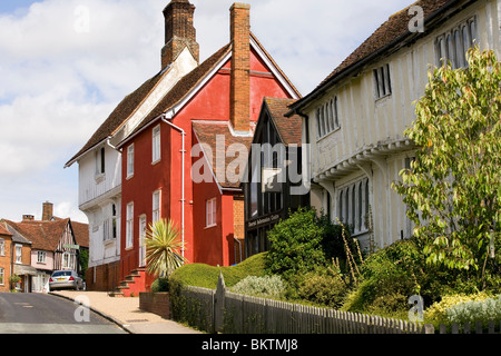 Häuser an der Spitze der Dame Street in Lavenham, Suffolk. Stockfoto