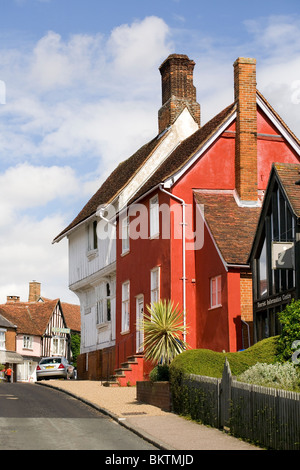 Häuser an der Spitze der Dame Street in Lavenham, Suffolk. Stockfoto