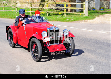 MG-SERIE M KLEINWAGEN AUF OFFENER STRASSE. Stockfoto
