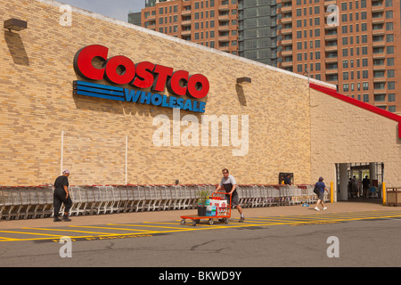 ARLINGTON, VIRGINIA, USA - Costco wholesale-Geschäft. Stockfoto