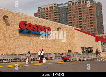 ARLINGTON, VIRGINIA, USA - Costco wholesale-Geschäft. Stockfoto