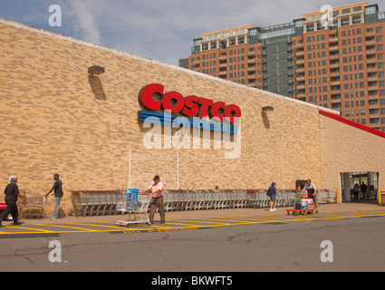 ARLINGTON, VIRGINIA, USA - Costco wholesale-Geschäft. Stockfoto