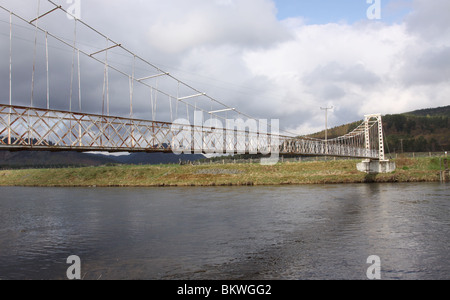 Polhollick Brücke über den Fluss Dee in der Nähe von Ballater aberdeenshire Schottland Mai 2010 Stockfoto