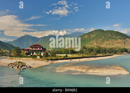 Punakha Dzong gezeigt am Zusammenfluss von Pho Chuu und Mo Chuu Flüsse, Bhutan Stockfoto