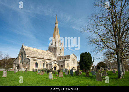 Str. Marys Kirche in der Cotswold-Dorf Bampton, Oxfordshire, Vereinigtes Königreich Stockfoto