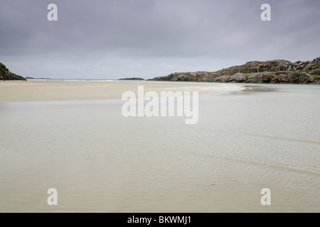 Glassilaun Beach an der Atlantikküste bei Ebbe, Connemara, Irland Stockfoto