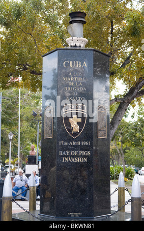 Memorial Flame - das Denkmal für die 1961 Schweinebucht-Invasion in Little Havana Miami Florida Stockfoto