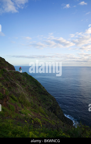 Makapuu Leuchtturm bei Sonnenaufgang auf der hawaiischen Insel Oahu Stockfoto