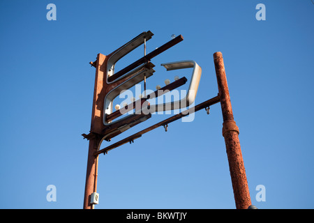 Alten gebrochenen Motel-Schild im Stadtteil South Park Hauptgeschäftsviertel - Seattle, Washington Stockfoto