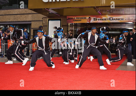 Flawless führen Sie auf dem roten Teppich bei der World Premiere von StreetDance 3D in The Empire Leicester Square, London, 10. Mai 2010 Stockfoto