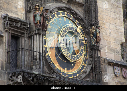 Die astronomische Uhr auf dem Altstädter Ring, Prag, Tschechische Republik. Stockfoto