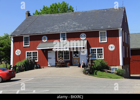 Hex-Zeichen auf dem Display an eine Scheune in Bird in Hand in Lancaster County, PA Stockfoto