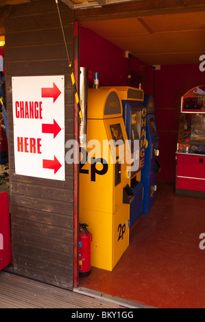 Ändern der Maschine auf der Kirmes im Wroxham Scheunen Craft Centre in Wroxham, Norfolk, England, Großbritannien, Uk Stockfoto