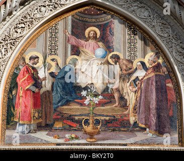 Jesus Christus Pantokrator - Detail von der Kathedrale Santa Maria del Fiore Mittelstandsportals - Westfassade Stockfoto