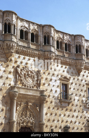 Guadalajara. Die Infantado Palace. XV. Jahrhundert. Detail. Kastilien-La Mancha. Spanien Stockfoto