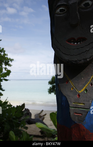 Moken Meer Nomad Totempfahl in Ko Surin marine Nationalpark, Thailand Stockfoto