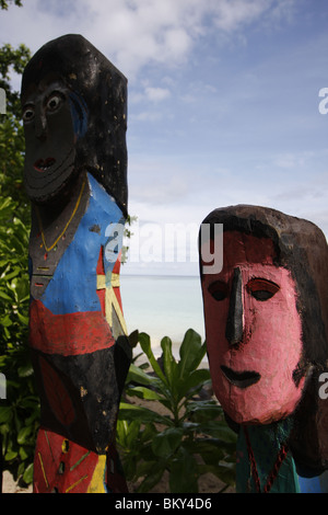 Moken Meer Nomad Totempfähle im Ko Surin marine Nationalpark, Thailand Stockfoto