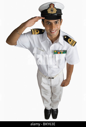 Porträt eines Marine-Offiziers grüßen Stockfoto