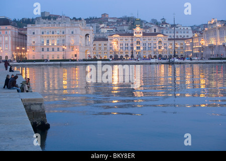 Molo Audace und Piazza dell'Unita d ' Italia in den Hintergrund, Triest, Friaul-Julisch Venetien, Oberitalien, Italien Stockfoto