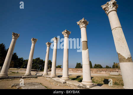 Gruppe von ionischen Säulen der Tempel Asklipion, Kos-Stadt, Kos, Griechenland Stockfoto