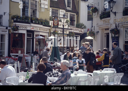 Pubs und Restaurant in den Gassen, Brighton, East Sussex Stockfoto