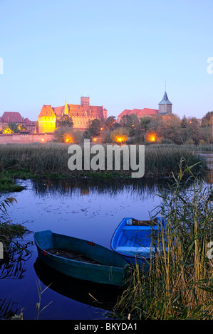 Die Stadt Malbourg am Abend, Nord-Polen, Polen, Europa Stockfoto