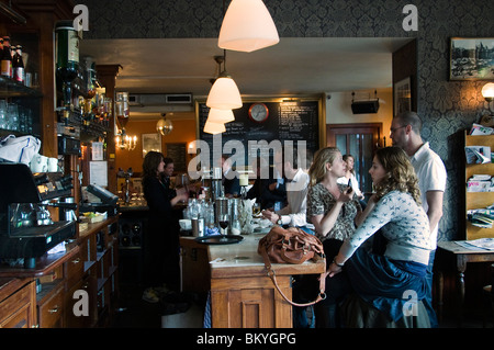 Nieuwmarkt Amsterdam Cafe Stevens bar Kneipe Niederlande (Rotlichtviertel) Stockfoto