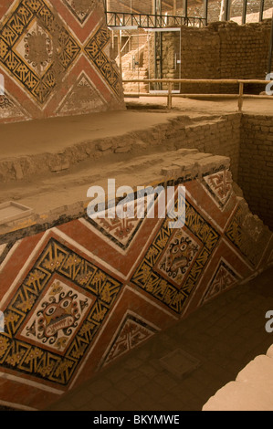 Muster von alten Moche Zivilisation im La Huaca De La Luna, in der Nähe von Trujillo, Peru Stockfoto