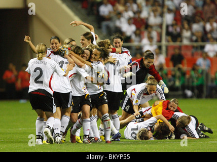 Deutsche Spieler feiern ihren Sieg über Brasilien in die FIFA Frauen WM Finale 30. September 2007. Stockfoto