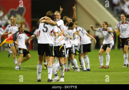 Deutsche Spieler feiern ihren Sieg über Brasilien in die FIFA Frauen WM Finale 30. September 2007. Stockfoto