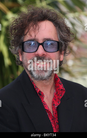 TIM BURTON die JURY PHOTOCALL CANNES FILM FESTIVAL 2010 PALAIS DES FESTIVAL CANNES Frankreich 12 Mai 2010 Stockfoto