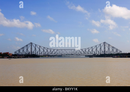 Brücke über den Fluss, Howrah Bridge, Hooghly River, Kolkata, Westbengalen, Indien Stockfoto