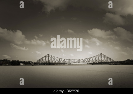 Brücke über den Fluss, Howrah Bridge, Hooghly River, Kolkata, Westbengalen, Indien Stockfoto