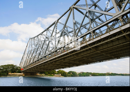 Brücke über den Fluss, Howrah Bridge, Hooghly River, Kolkata, Westbengalen, Indien Stockfoto
