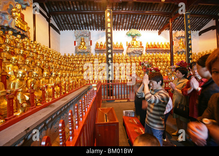 Longhua Tempel, Longhua Tempel und Pagoden, älteste und größte buddhistische Tempel in Shanghai, tausend-Buddha-Halle Stockfoto