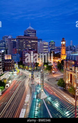 Eine Nacht-Time-Ansicht der Innenstadt von Sydney, Australien: Hauptbahnhof, Broadway, George Street, Pitt Street und Lee Street. Stockfoto