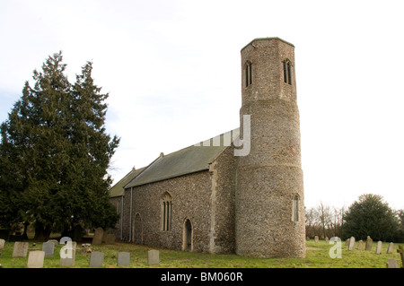 Außenseite des St Mary die Jungfrau Kirche, Rushall Stockfoto