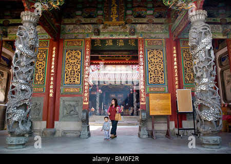 Menschen bei Matsu Tempel, Tainan, Volksrepublik China, Taiwan, Asien Stockfoto