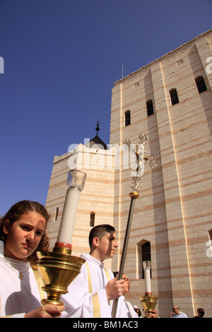 Israel, unteren Galiläa, Palmsonntag Zeremonie in der Kirche der Verkündigung in Nazareth Stockfoto